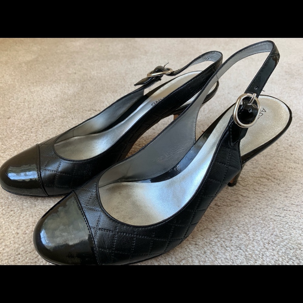 ARTURO CHIANG SLING LEATHER PUMPS BLACK. Preowned.